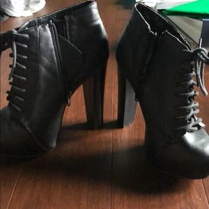 Charlotte Russe Size 7